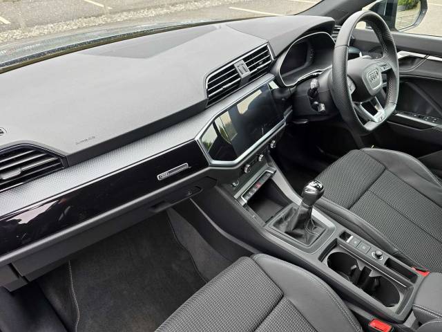 2023 Audi Q3 Sportback 1.5 Black Edition 35 TFSI  150 PS 6-speed