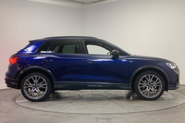 2024 Audi Q3 1.5 Black Edition 35 TFSI  150 PS S tronic