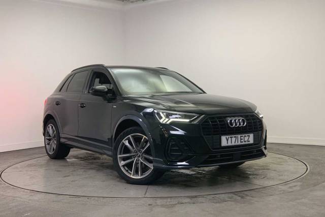 Audi Q3 1.5 Black Edition 35 TFSI  150 PS 6-speed 4x4 vehicle Petrol Mythos Black Metallic