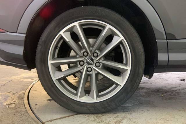 2021 Audi Q3 1.5 Black Edition 35 TFSI  150 PS 6-speed