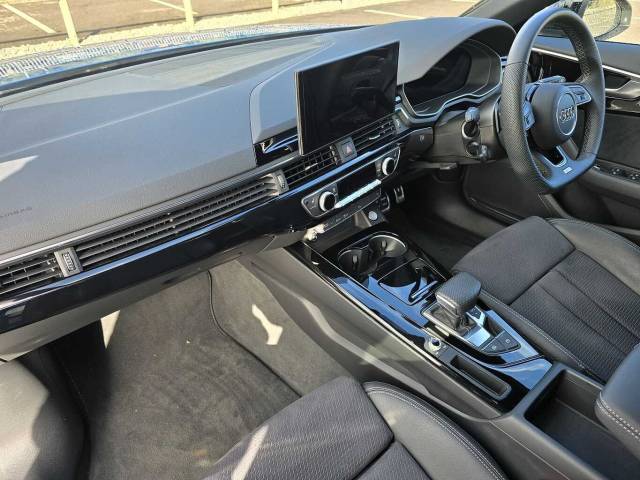 2023 Audi A4 Avant 2.0 Avant Black Edition 40 TFSI  204 PS S tronic