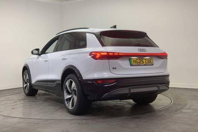 2024 Audi Q4 e-tron Q6 SUV S line e-tron performance  225,00 kW