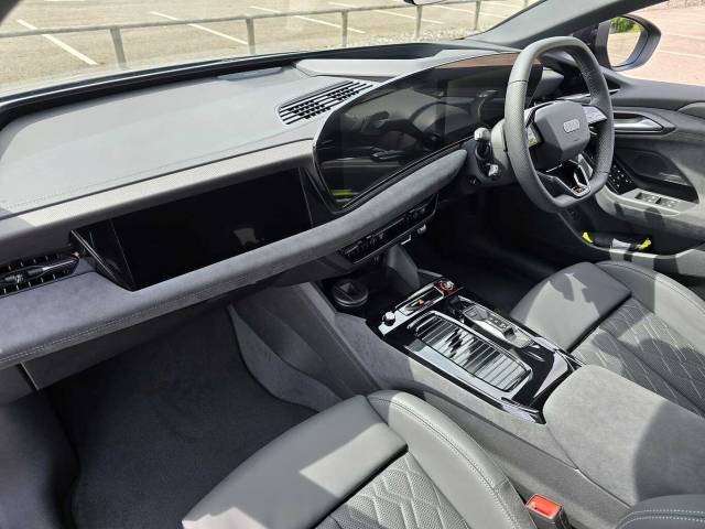 2025 Audi Q4 e-tron Edition 1 e-tron  370,00 kW