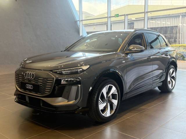 Audi Q6 e-tron AUDI Q6 SUV S line e-tron quattro 285,00 kW SUV Electric Magnet Grey