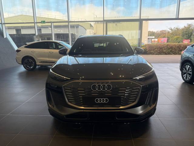 2025 Audi Q6 e-tron AUDI Q6 SUV S line e-tron quattro 285,00 kW
