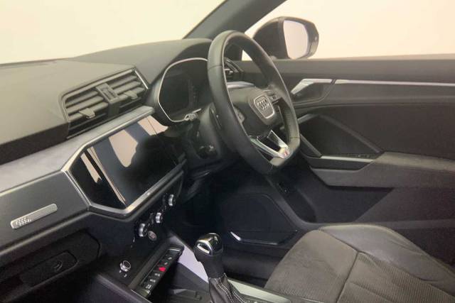 2019 Audi Q3 1.5 Vorsprung 35 TFSI  150 PS S tronic