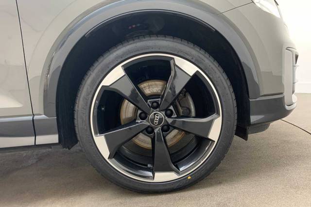 2017 Audi Q2 Edition 1 1.4 TFSI cylinder on demand  150 PS S tronic