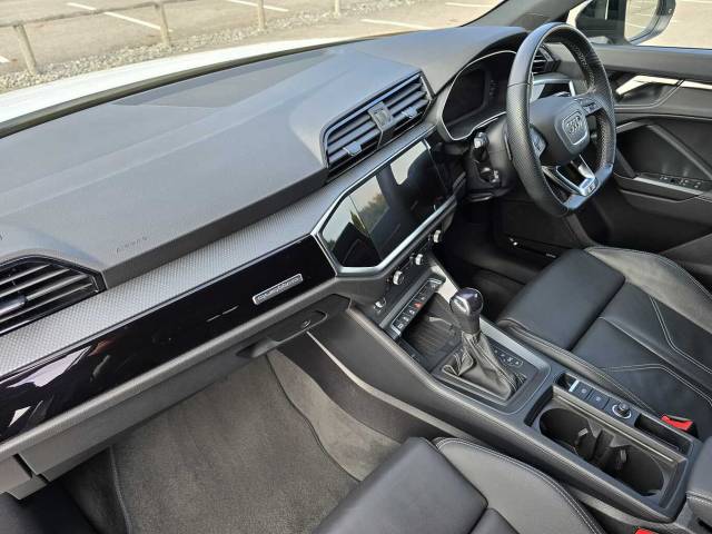 2023 Audi Q3 Sportback 2.0 Black Edition 40 TDI quattro 200 PS S tronic