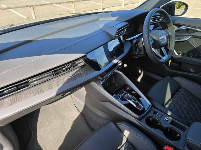 2025 Audi S3 Saloon 2.0 Vorsprung TFSI  333 PS S tronic