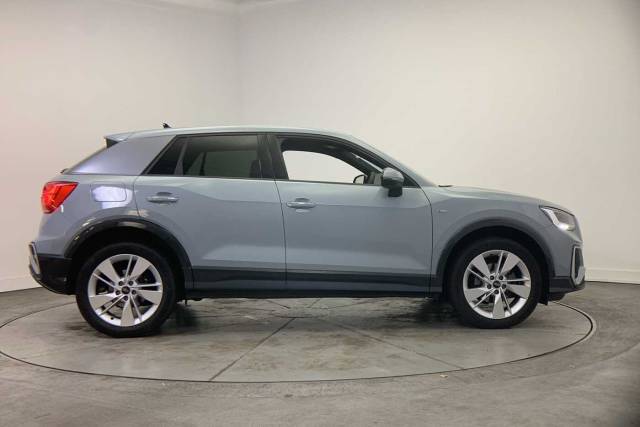 2024 Audi Q2 1.5 S line 35 TFSI  150 PS S tronic