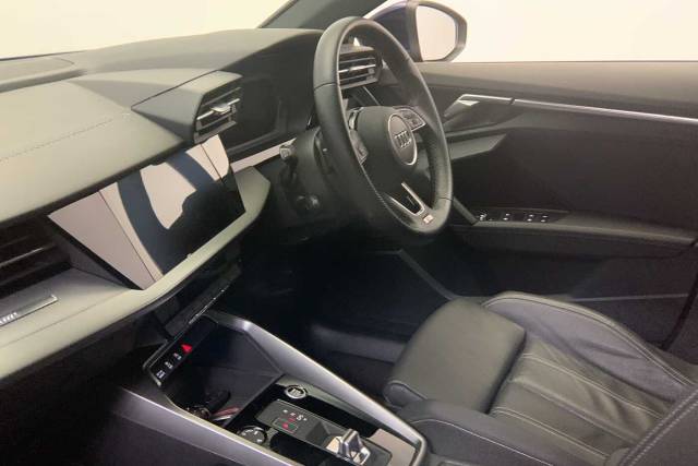 2021 Audi A3 Sportback 1.5 S line 35 TFSI  150 PS S tronic