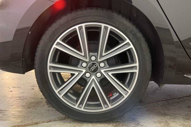 Audi A1 Sportback 1.0 S line 25 TFSI  95 PS 5-speed