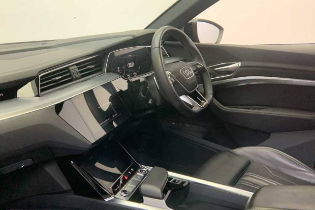 2022 Audi E-tron Black Edition 50 quattro 230,00 kW