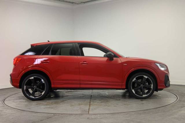 2024 Audi Q2 1.5 Black Edition 35 TFSI  150 PS 6-speed