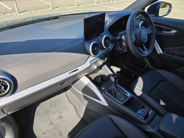 2025 Audi Q2 1.5 S line 35 TFSI  150 PS S tronic
