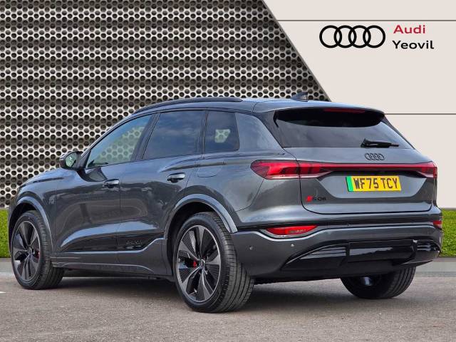2025 Audi Q6 e-tron SQ6 SUV Edition 1 e-tron  360,00 kW