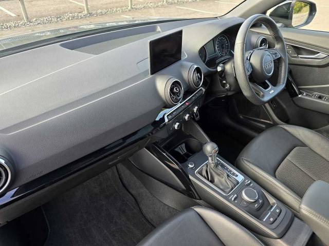 2020 Audi Q2 1.5 Black Edition 35 TFSI  150 PS S tronic