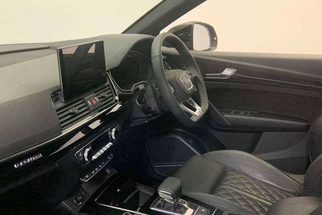 2024 Audi Q5 Sportback 2.0 Black Edition 45 TFSI quattro 265 PS S tronic