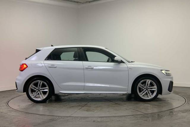 2021 Audi A1 Sportback 1.0 S line 30 TFSI  110 PS S tronic