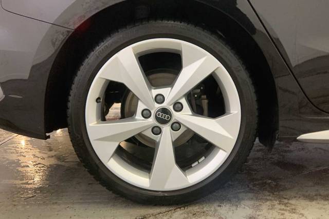 2022 Audi A3 Sportback 1.5 S line 35 TFSI  150 PS 6-speed