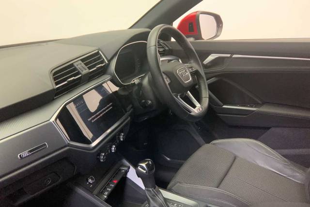 2020 Audi Q3 1.5 S line 35 TFSI  150 PS S tronic