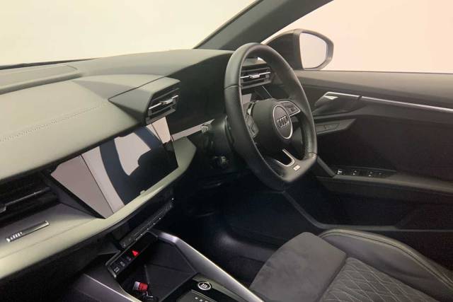 2022 Audi A3 Saloon 2.0 Edition 1 35 TDI  150 PS S tronic