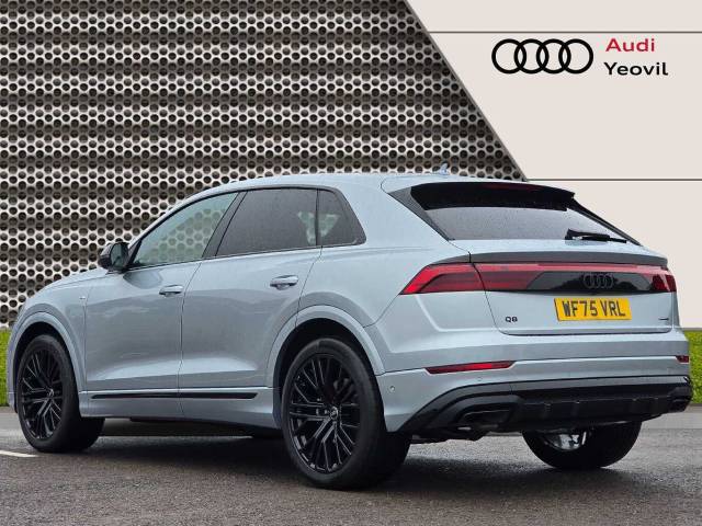 2025 Audi Q8 3.0 SUV  Black Edition 50 TDI quattro 286 PS tiptronic