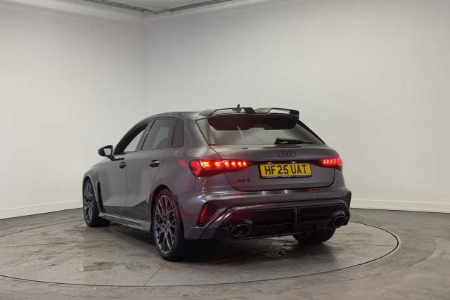 2025 Audi RS 3 Sportback 2.5 RS 3 Sportback Carbon Black   400 PS S tronic