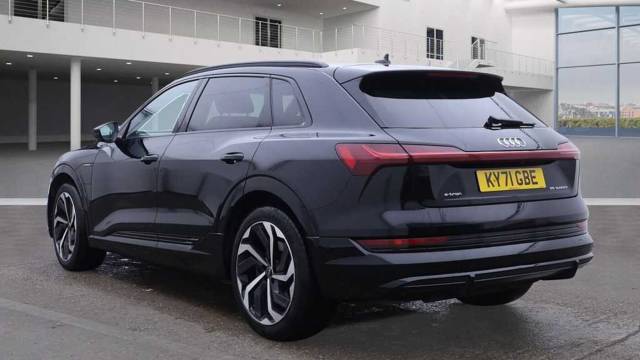 2021 Audi E-tron Black Edition 55 quattro 300,00 kW
