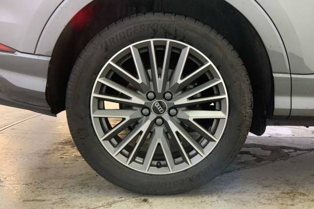 2024 Audi Q3 2.0 S line 35 TDI  150 PS S tronic