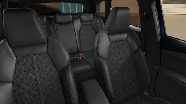 Audi Q4 e-tron AUDI Q4 Black Edition 45 e-tron quattro 210,00 kW