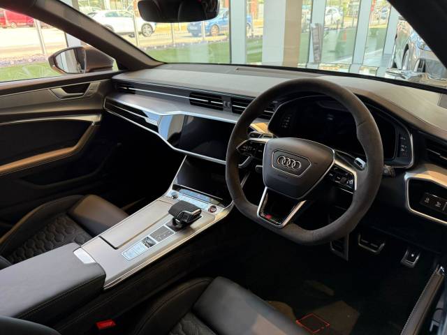 Audi RS 6 Avant 4.0 AUDI RS 6 Avant performance 630 PS tiptronic