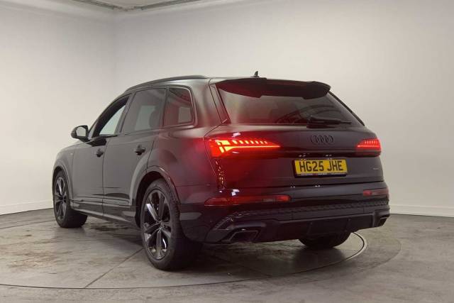2025 Audi Q7 3.0 SUV  Black Edition 50 TDI quattro 286 PS tiptronic