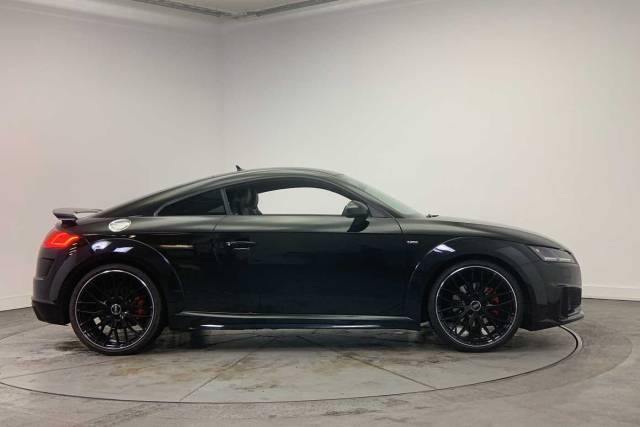 2023 Audi TT 2.0 Coup- Black Edition 40 TFSI  197 PS S tronic