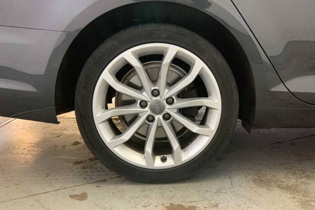2019 Audi A4 Saloon 2.0 Sport 35 TFSI  150 PS 6-speed