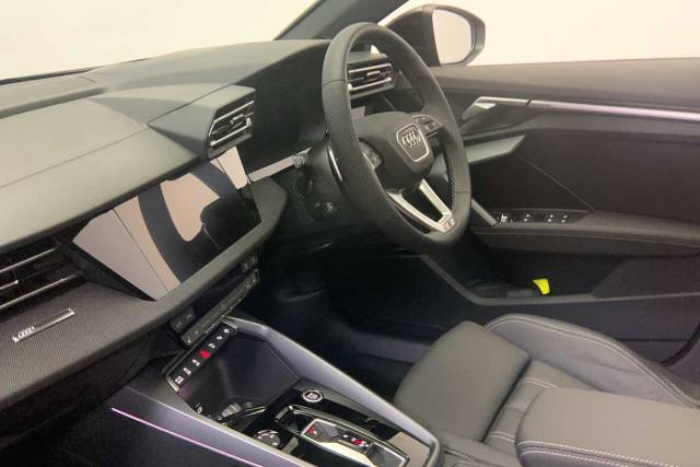 2025 Audi A3 Sportback 1.5 Black Edition 35 TFSI  150 PS S tronic