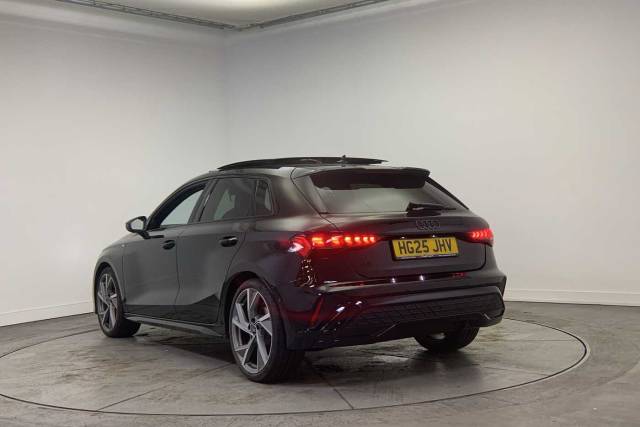 2025 Audi A3 Sportback 1.5 Black Edition 35 TFSI  150 PS S tronic