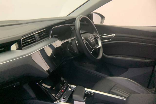 2022 Audi E-tron Technik 50 quattro 230,00 kW