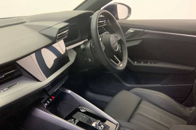 2023 Audi A3 Saloon 1.5 S line 35 TFSI  150 PS S tronic