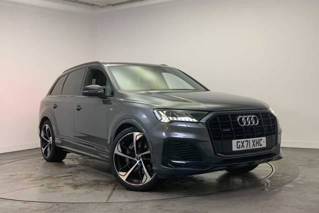 Audi Q7 3.0 Black Edition 55 TFSI quattro 340 PS tiptronic 4x4 vehicle Petrol Daytona Grey Pearlescent
