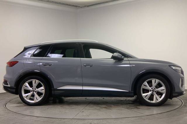 2022 Audi Q4 e-tron Q4  S line 35 e-tron  125,00 kW