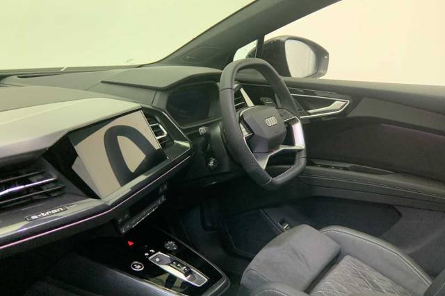 2024 Audi Q4 e-tron Q4  Black Edition 45 e-tron quattro 210,00 kW