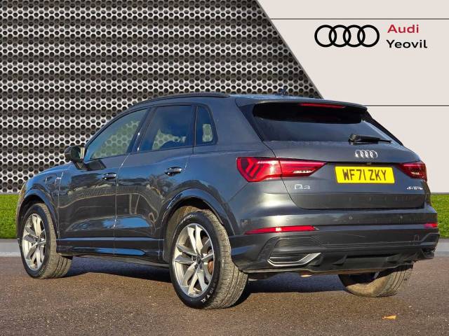 2021 Audi Q3 TFSI e 1.4 Black Edition 45 TFSI e  245 PS S tronic