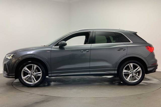 2021 Audi Q3 2.0 S line 35 TDI  150 PS S tronic