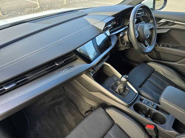 2022 Audi A3 Sportback 1.0 S line 30 TFSI  110 PS 6-speed