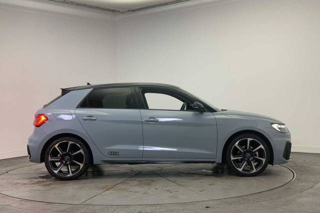 2023 Audi A1 Sportback 1.5 Black Edition 35 TFSI  150 PS S tronic