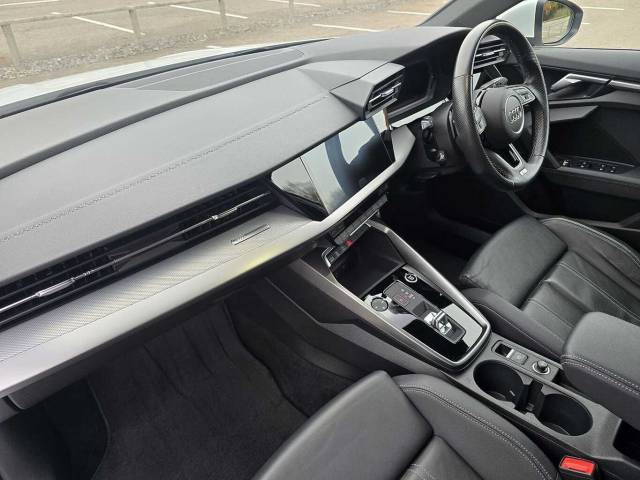 2021 Audi A3 Sportback 1.0 S line 30 TFSI  110 PS S tronic