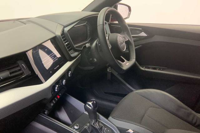 2022 Audi A1 Sportback 1.5 Black Edition 35 TFSI  150 PS S tronic