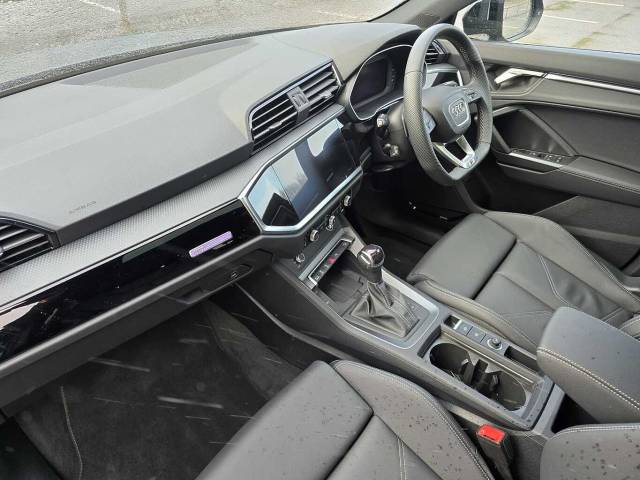 2025 Audi Q3 Sportback 2.0 Black Edition 35 TDI  150 PS S tronic