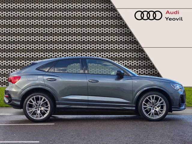 2025 Audi Q3 Sportback 2.0 Black Edition 35 TDI  150 PS S tronic
